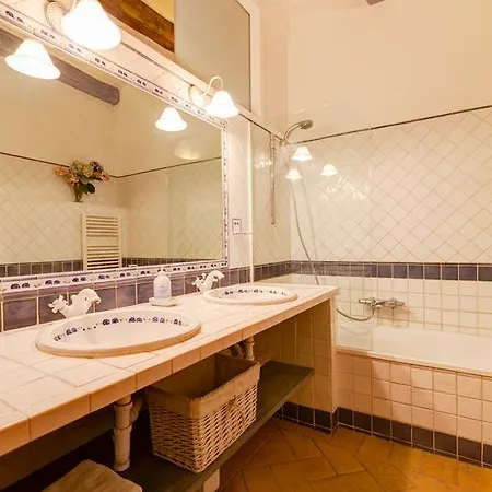 Country house Mas Petit La Bisbal d'Emporda